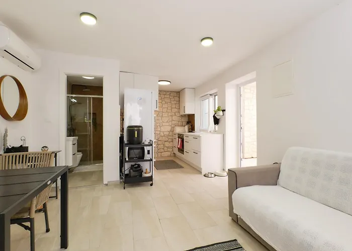 Losinj Chic Retreat מאלי לוסיניי