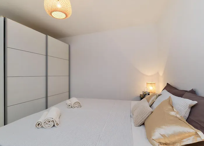 Losinj Chic Retreat וילה מאלי לוסיניי