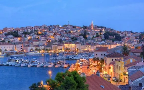 Losinj Chic Retreat מאלי לוסיניי